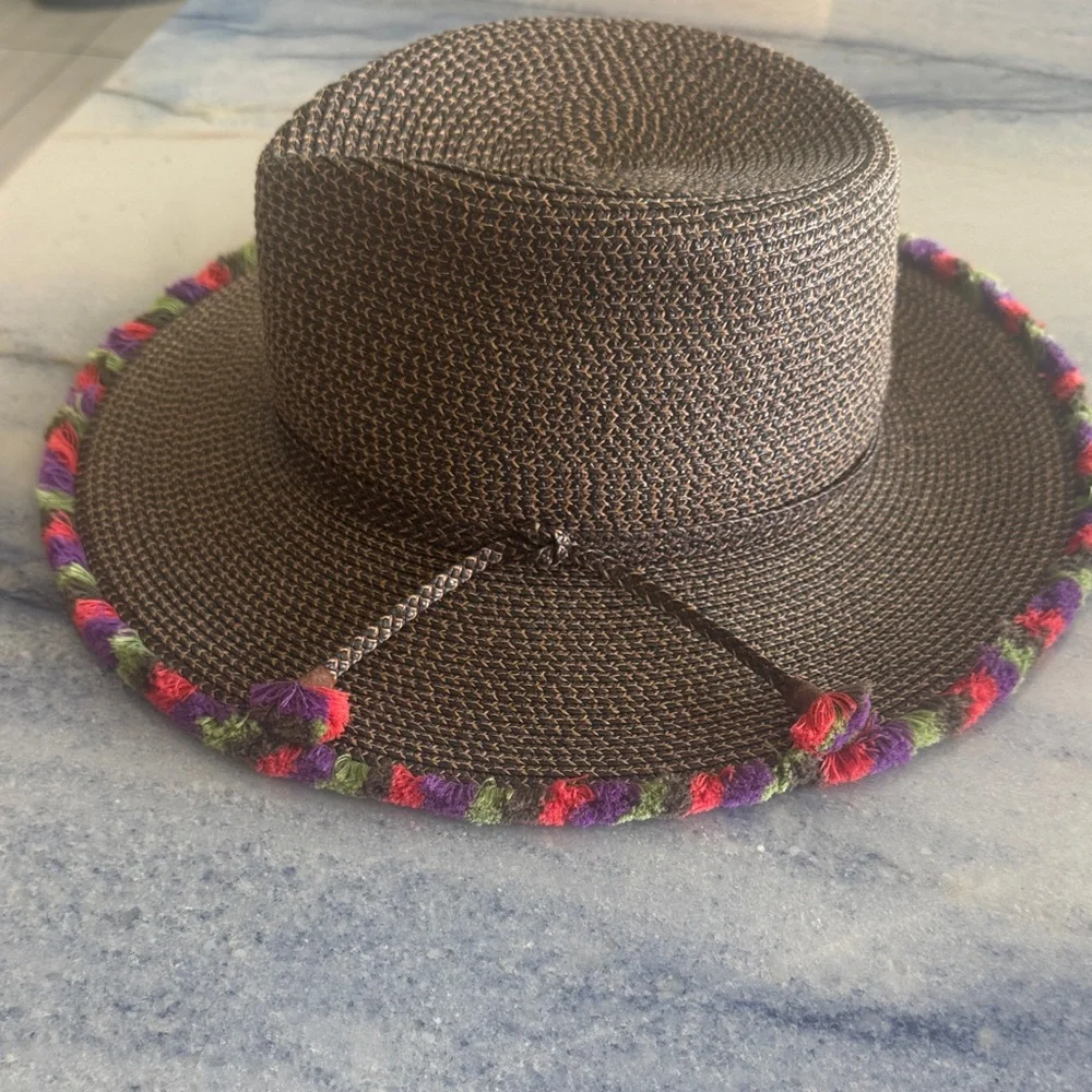 Eric Javits Brown Straw Sun Hat with Black Band - Picture 3 of 3